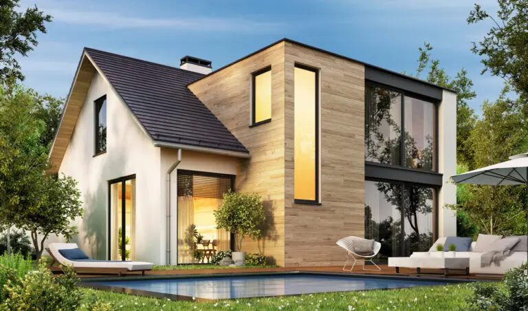 modernes Haus mit Terrasse und Swimmingpool