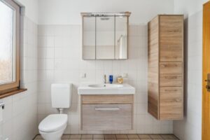Erdgeschoss - Badezimmer