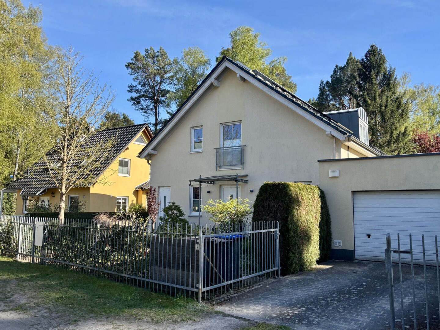 Außenansicht von der Straße